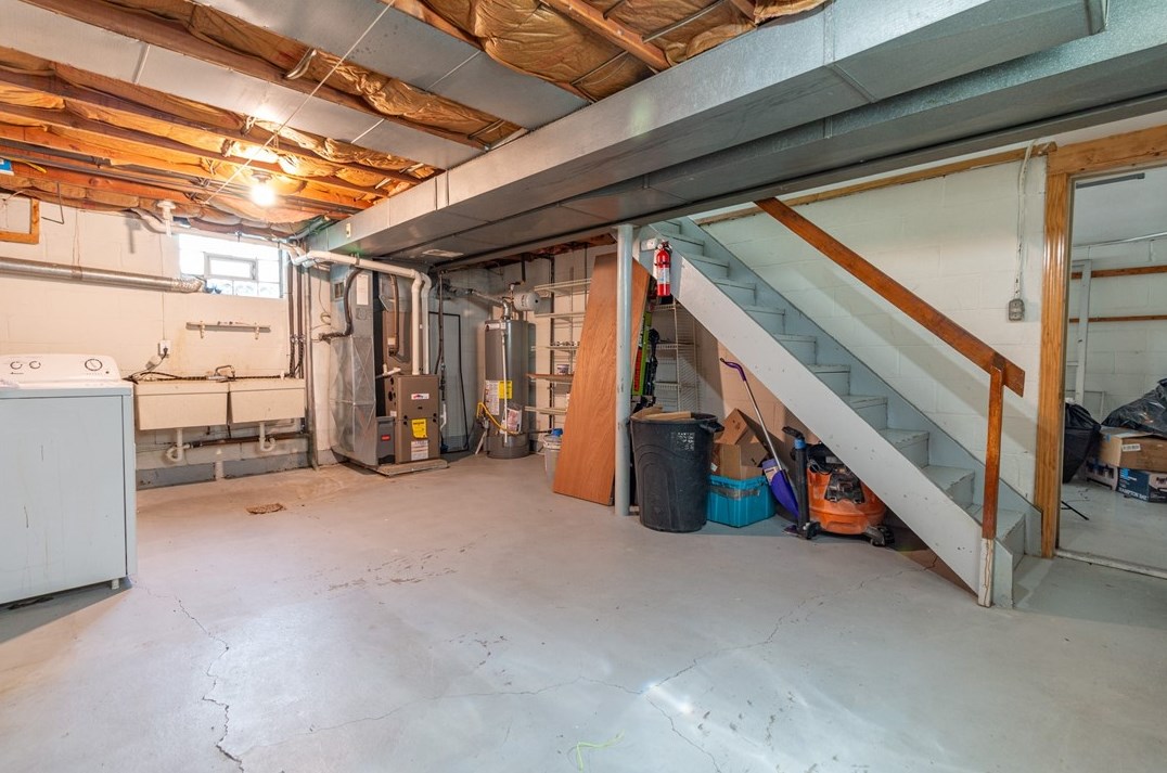 4045 Cloverlea St, Pittsburgh PA 15227-3442 exterior