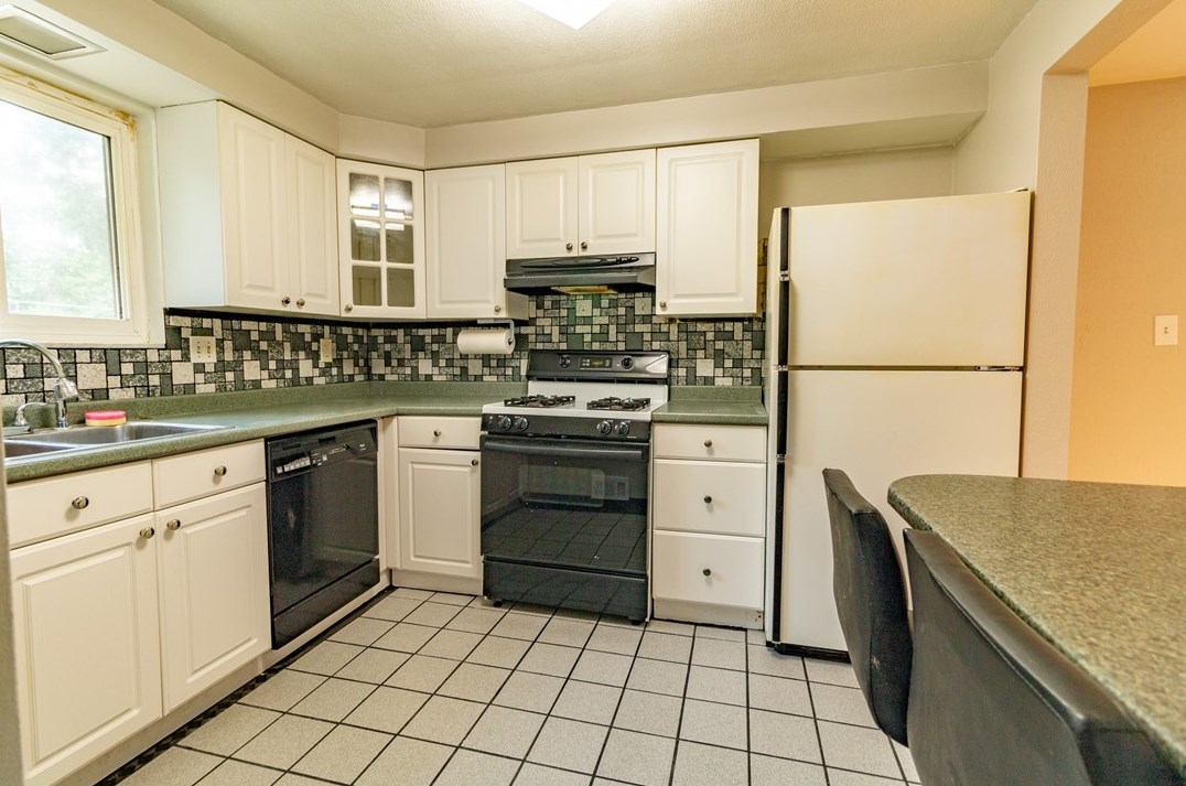 4045 Cloverlea St, Pittsburgh PA 15227-3442 exterior