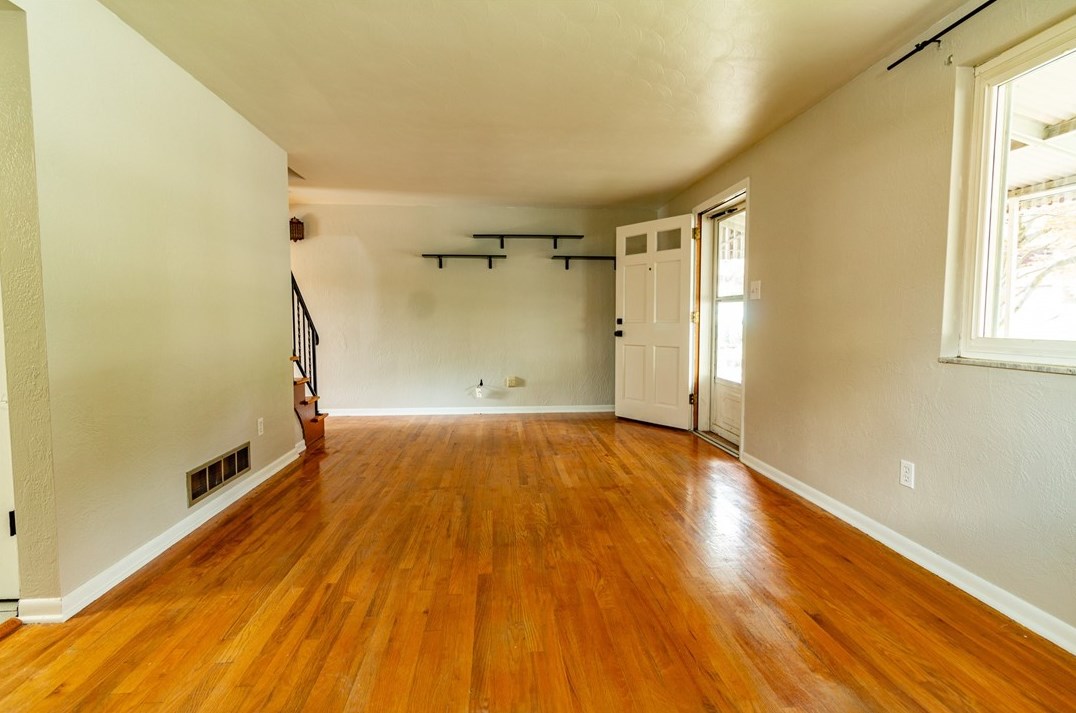 4045 Cloverlea St, Pittsburgh PA 15227-3442 exterior