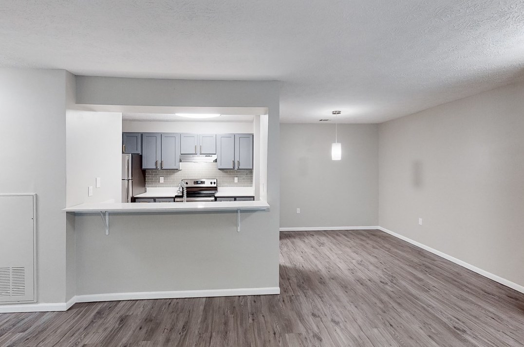 916 Beaver Grade Rd #313, Moon Twp, PA 15108