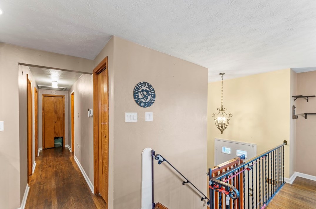 268 Center Church Rd, Canonsburg, PA 15317