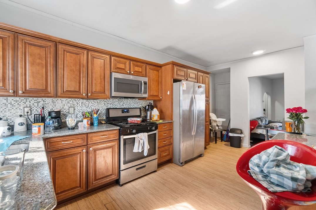 16 Mary St, Pittsburgh PA  15215-1313 exterior