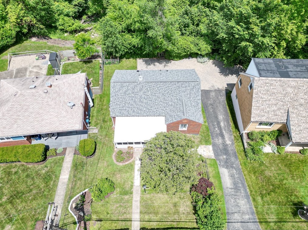 343 Dorothy Dr, Pittsburgh, PA 15235-1831
