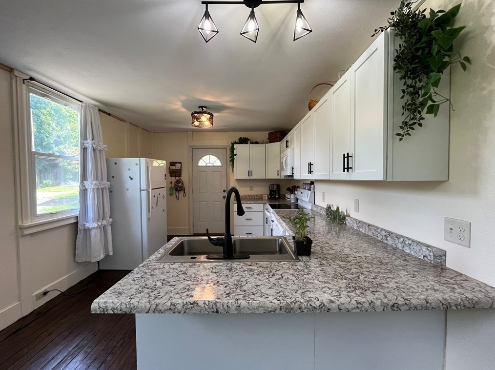 1435 S Eighty Eight Rd, Greensboro, PA 15338