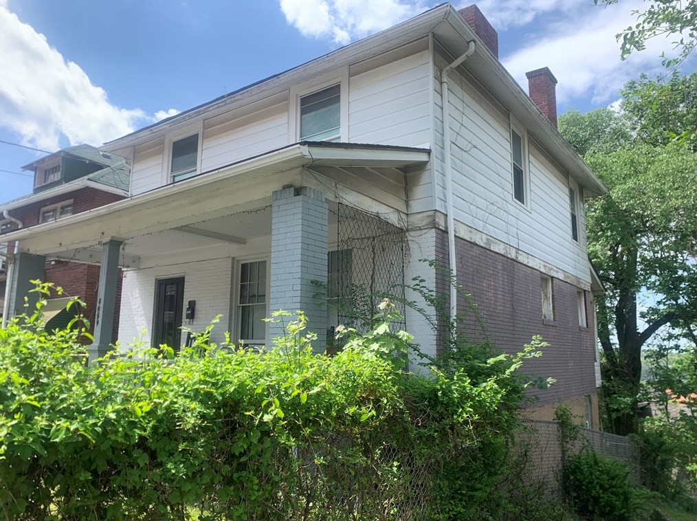 1459 Foliage St, Pittsburgh, PA 15221
