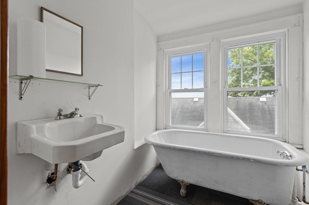 570 4 St, Butler PA 16001-4503 exterior