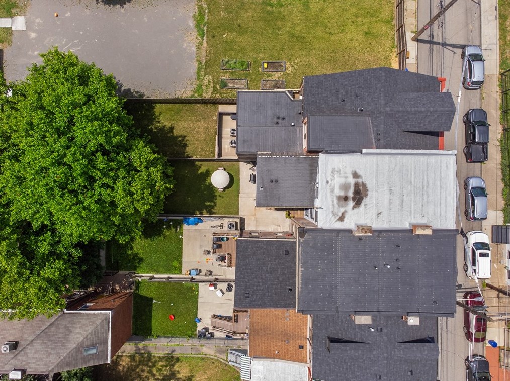 311 Jacksonia St, Pittsburgh PA  15212-4412 exterior