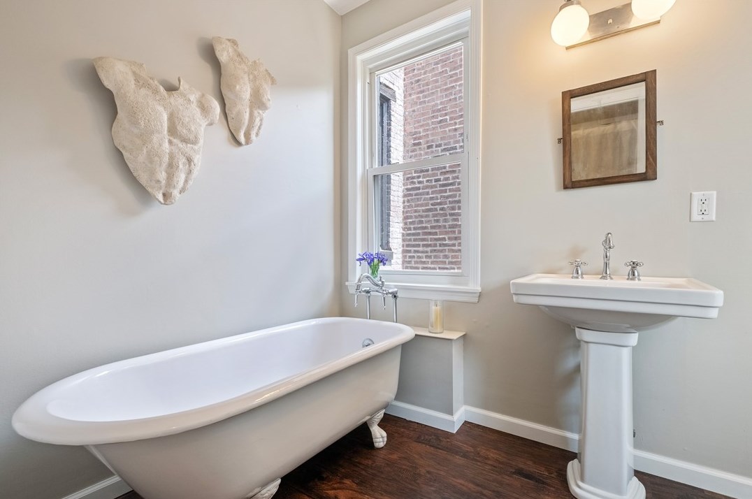 311 Jacksonia St, Pittsburgh PA  15212-4412 exterior