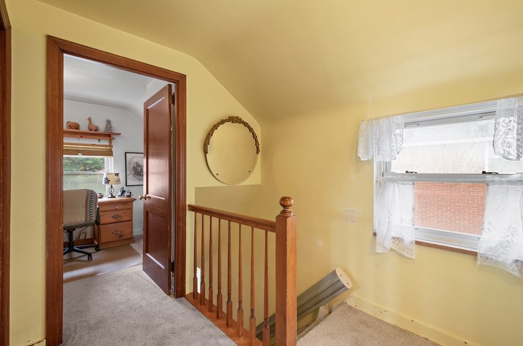 5709 Hilltop Ave, Verona PA  15147-3229 exterior