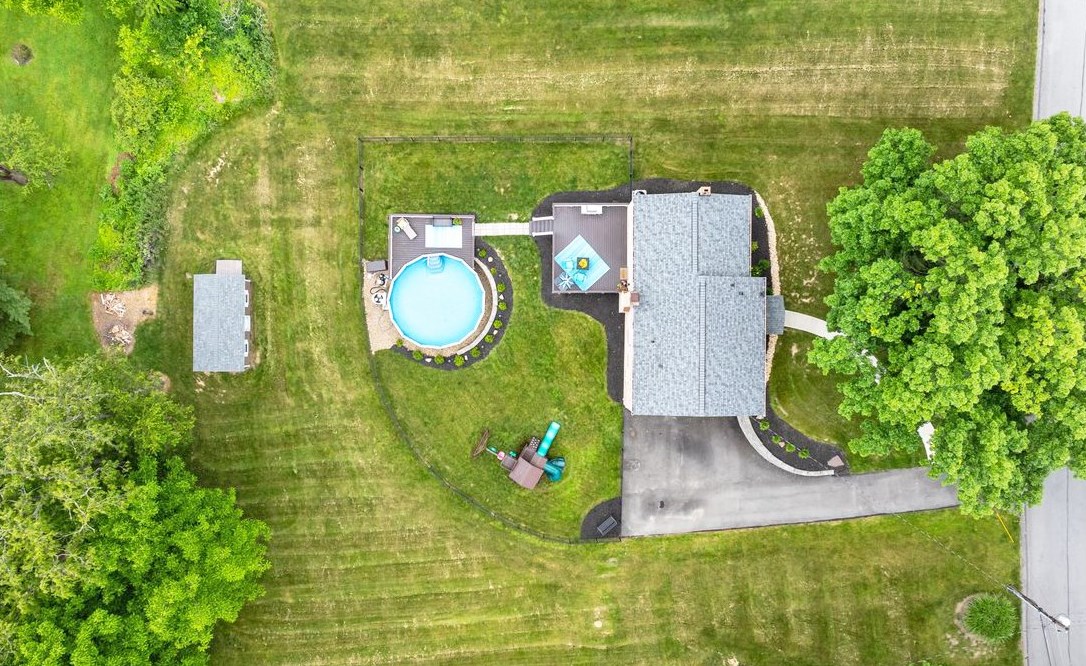 107 Lampliter Ln, Canonsburg, PA 15317-3613
