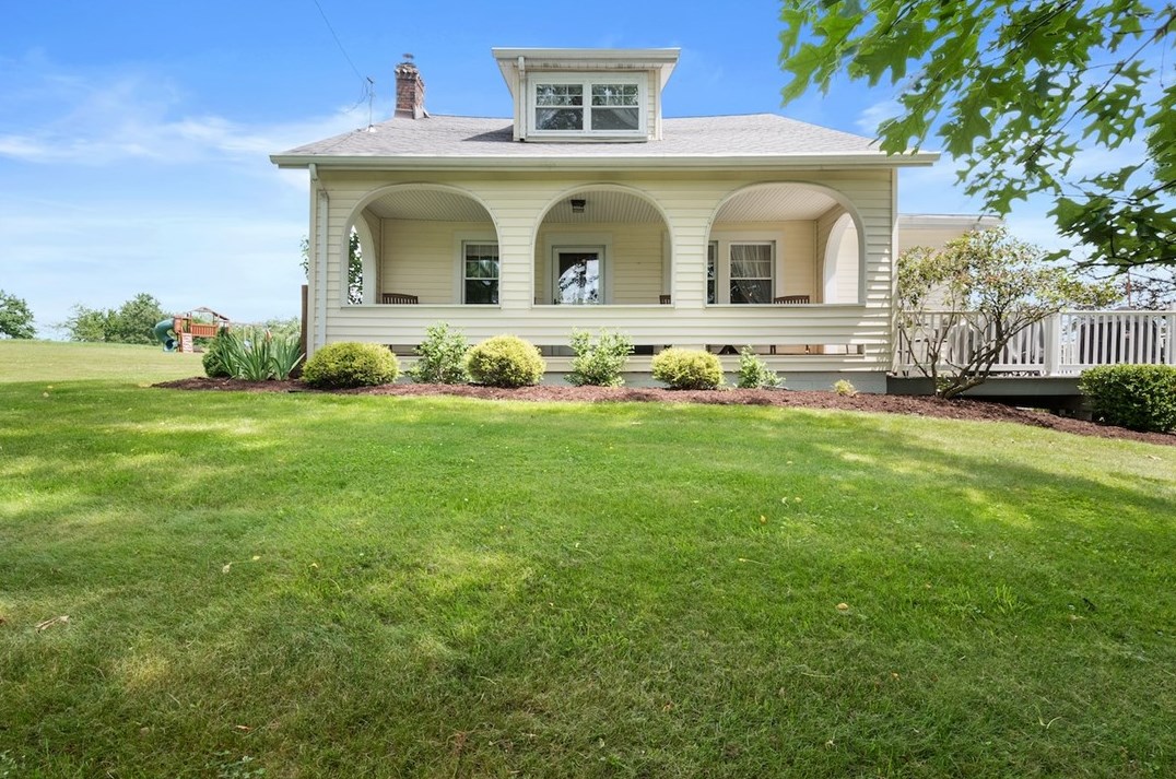 631 Valencia Rd, Seven Fields, PA 16046