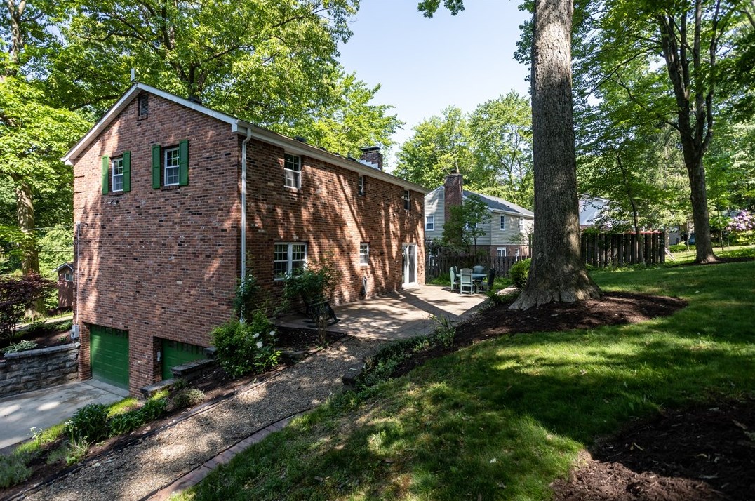 578 Olive St, Pittsburgh PA  15237-4879 exterior