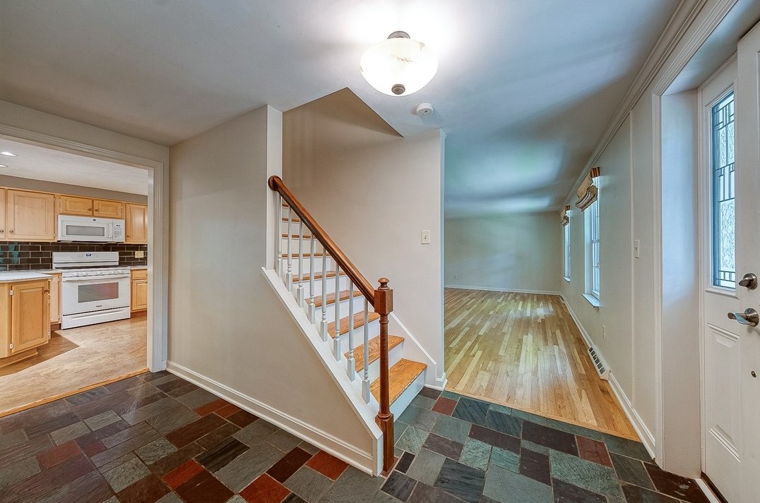 578 Olive St, Pittsburgh PA  15237-4879 exterior