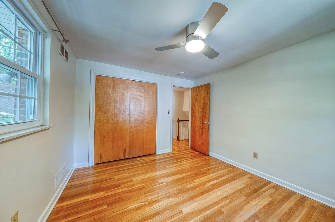 578 Olive St, Pittsburgh PA  15237-4879 exterior