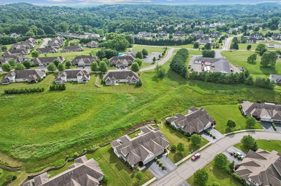 226 Hytyre Farms Dr, Gibsonia PA 15044-7825 exterior