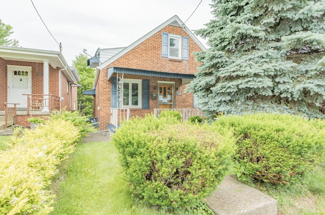 1515 Ridge Ave, New Kensington, PA 15068-5515