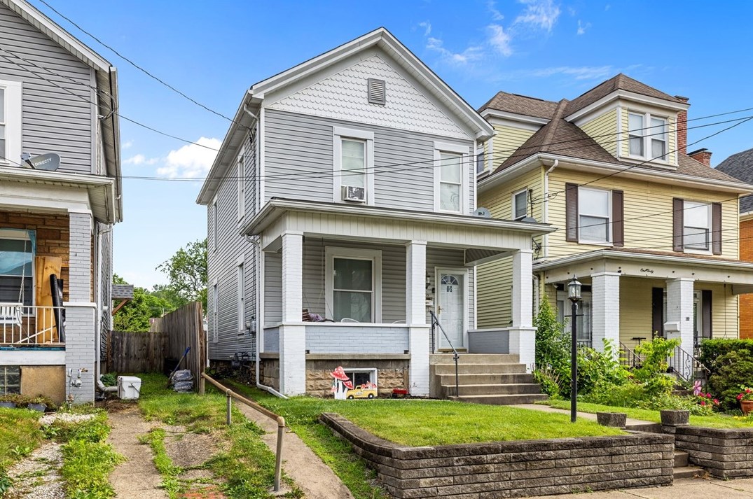 142 Murdock St, Canonsburg, PA 15317-1138
