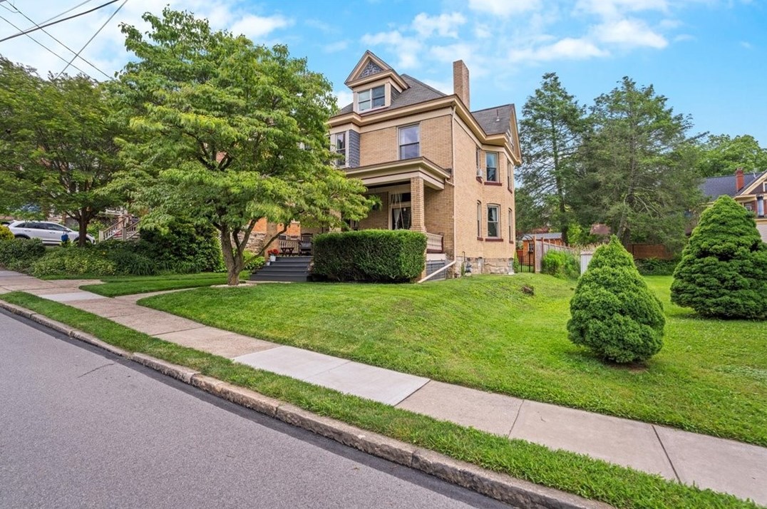 312 Dalzell Ave, Pittsburgh, PA 15202-1844