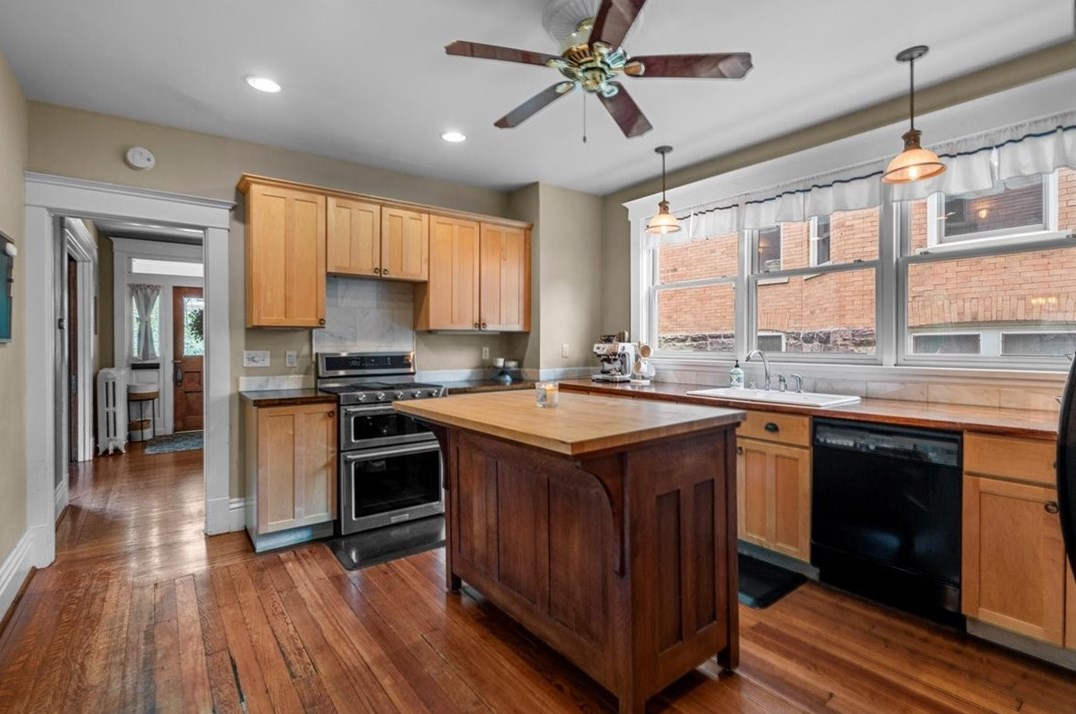 312 Dalzell Ave, Pittsburgh PA 15202-1856 exterior