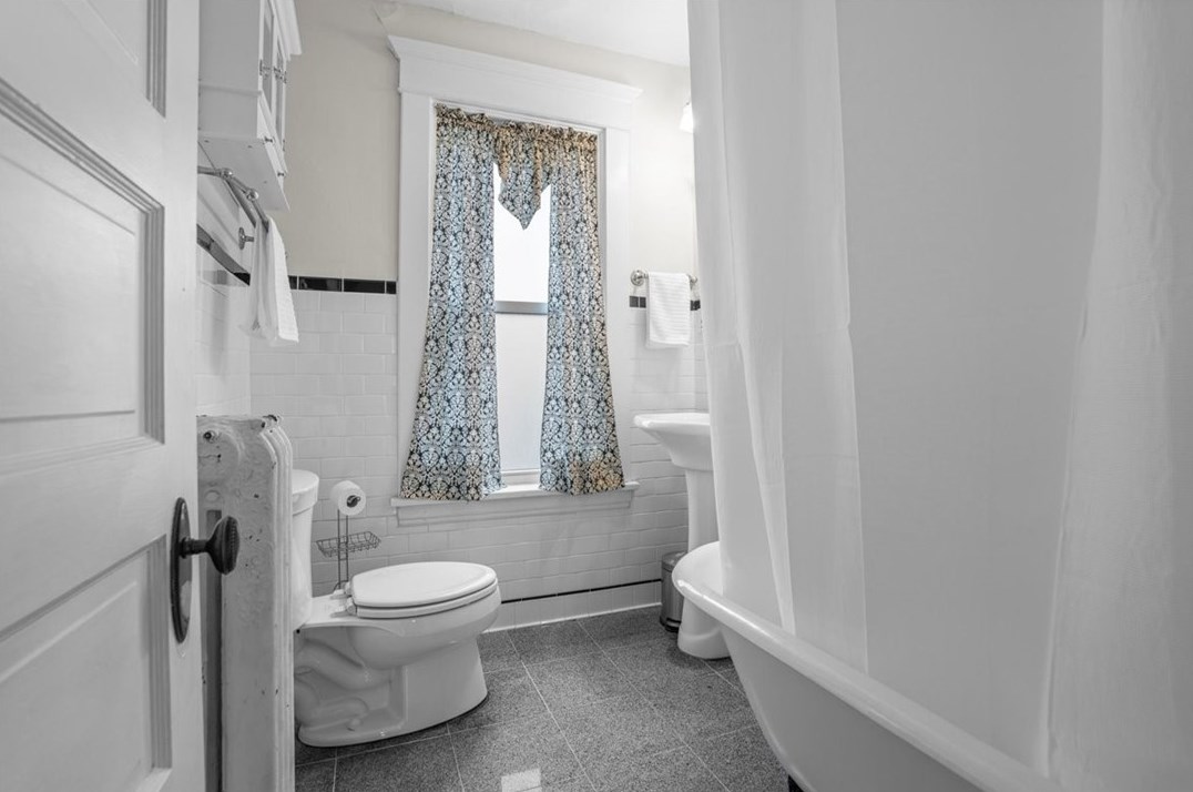 312 Dalzell Ave, Pittsburgh PA 15202-1856 exterior