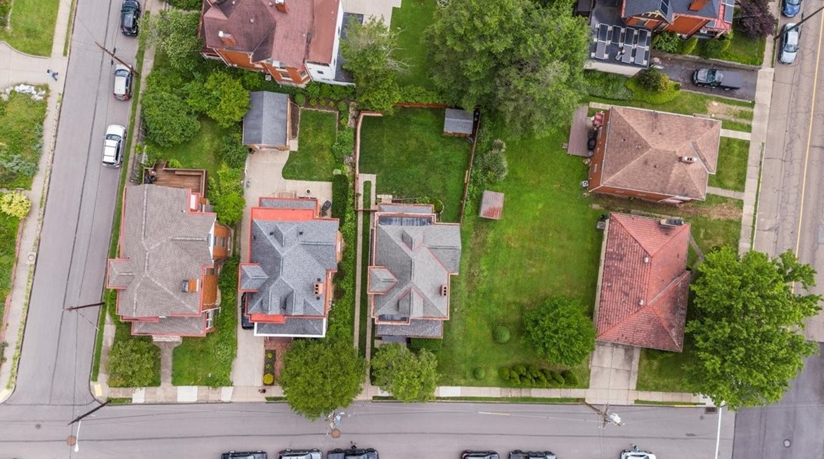 312 Dalzell Ave, Pittsburgh PA 15202-1856 exterior