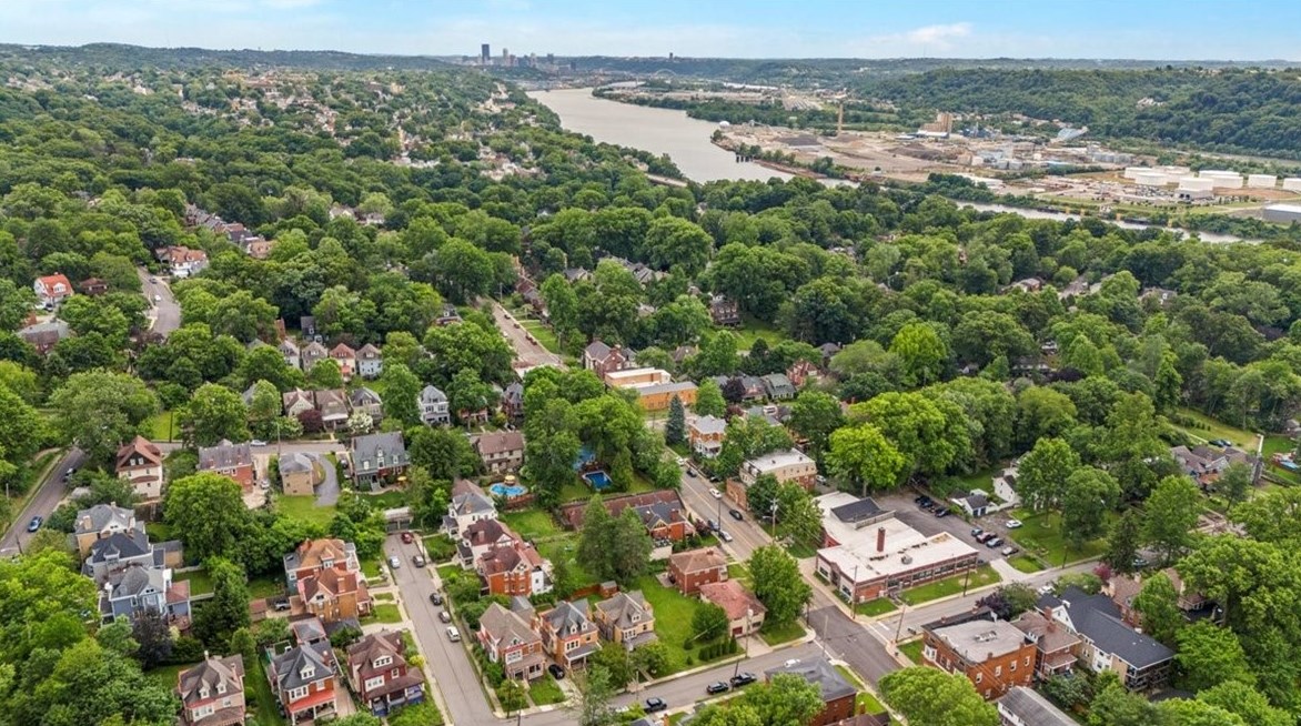 312 Dalzell Ave, Pittsburgh PA 15202-1856 exterior