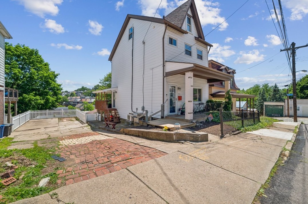 341 Amabell St, Pittsburgh, PA 15211-1407