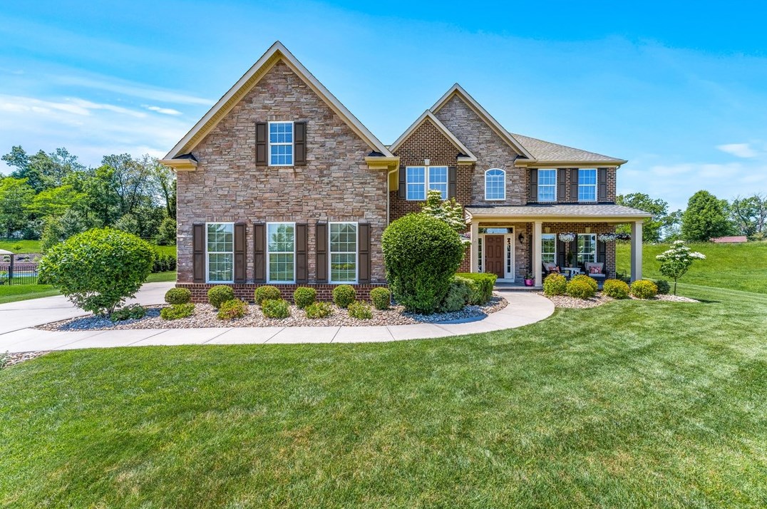 211 Taylor Ridge Ln, Seven Fields, PA 16046