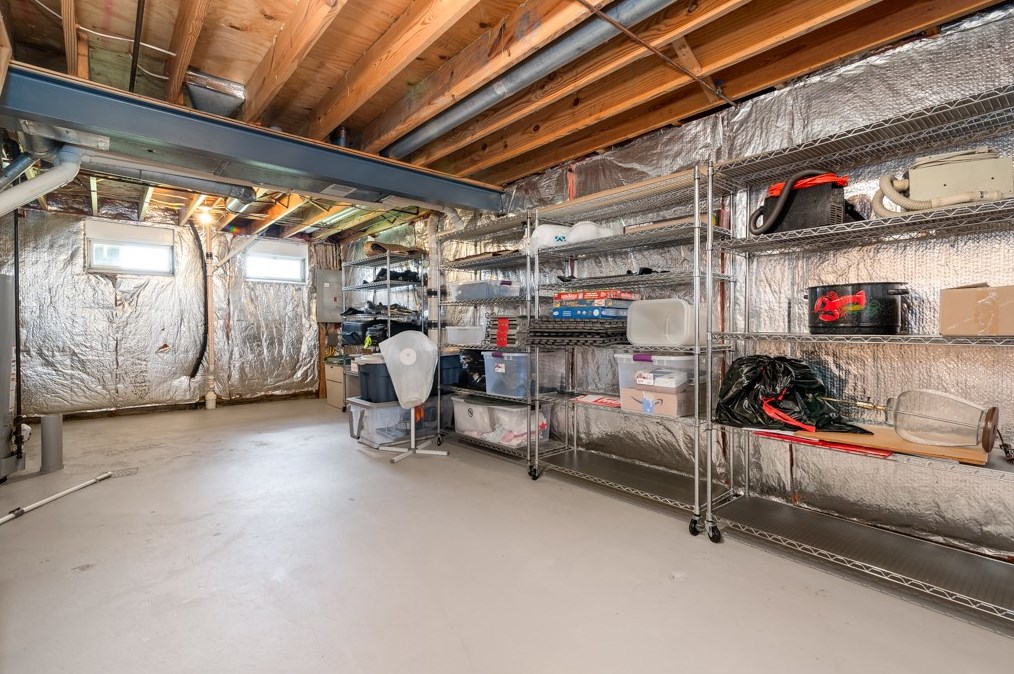 1615 Frst Rdg Dr, Pittsburgh PA 15221-4047 exterior