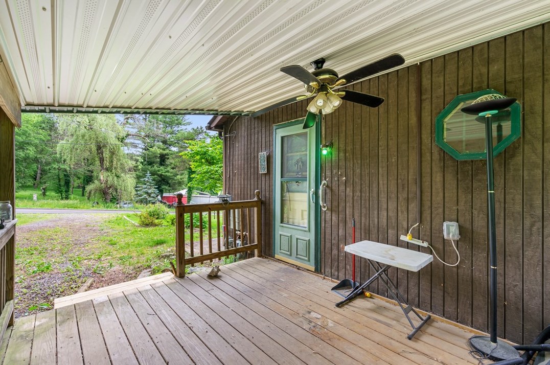 1380 Hooker Rd, Karns City PA  16041-1512 exterior