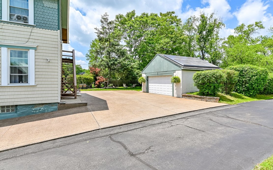 381 Friday Rd, Pittsburgh PA 15209-2111 exterior