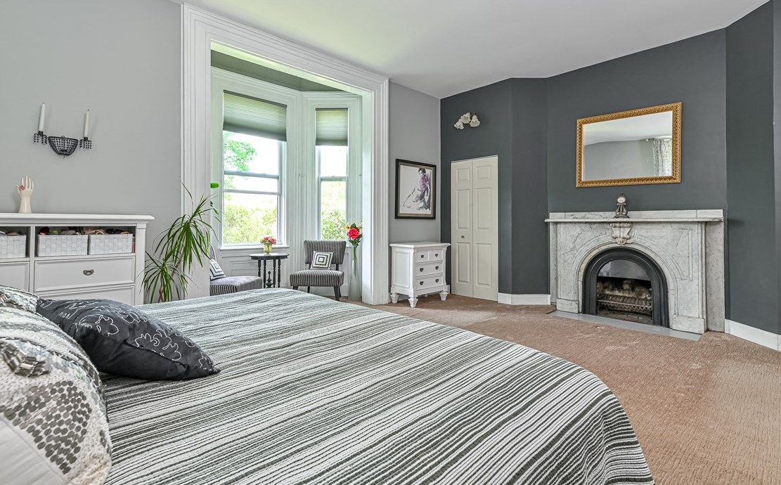 381 Friday Rd, Pittsburgh PA 15209-2111 exterior