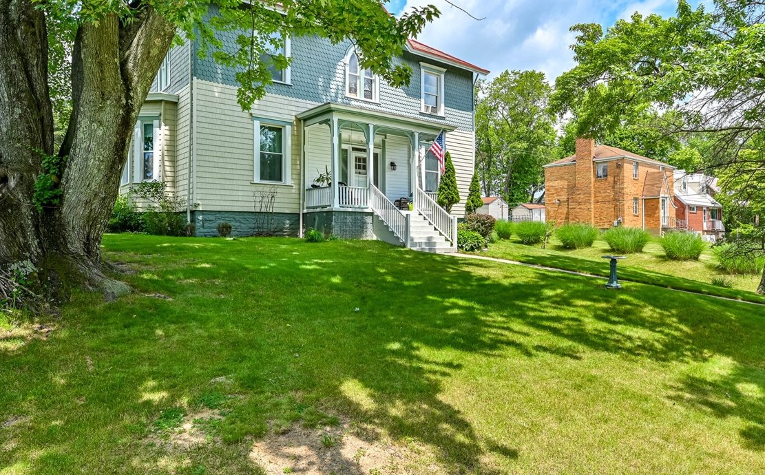 381 Friday Rd, Pittsburgh PA 15209-2111 exterior