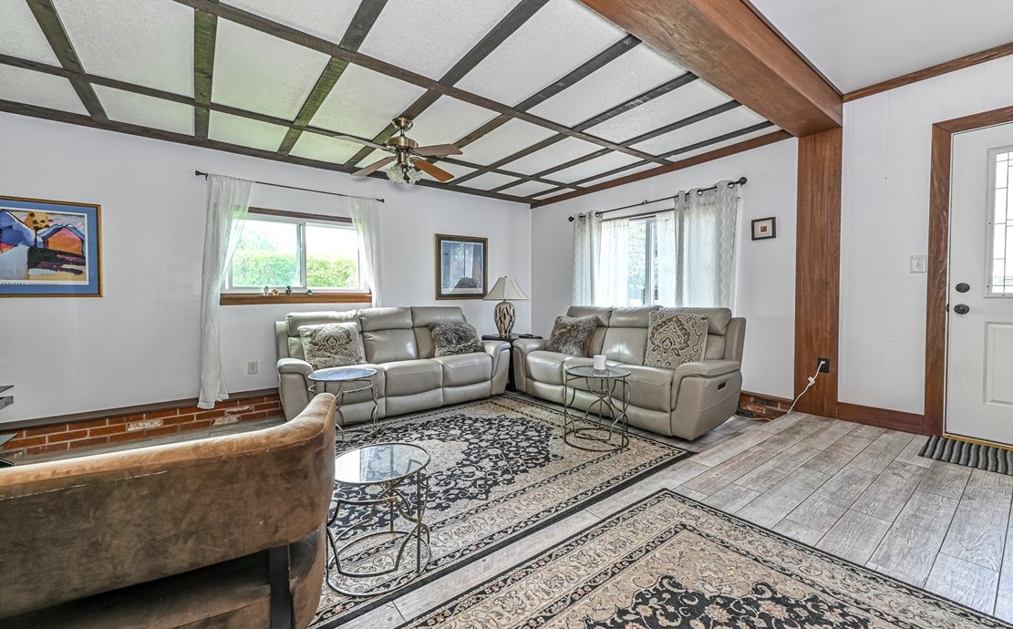 381 Friday Rd, Pittsburgh PA 15209-2111 exterior