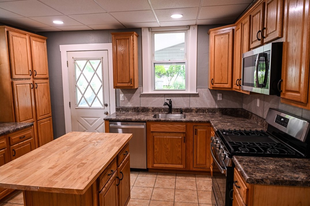 1 Frothingham Ave, Jeannette, PA 15644