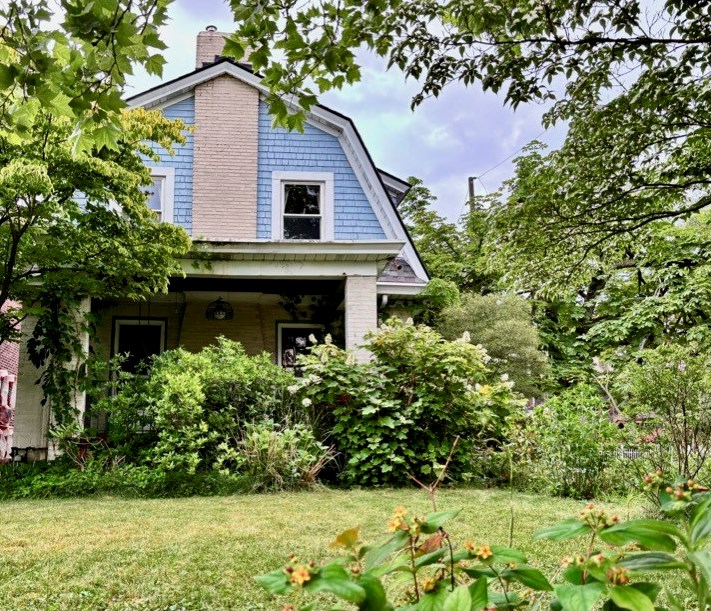 1137 Lancaster Ave, Pittsburgh, PA 15218-1012