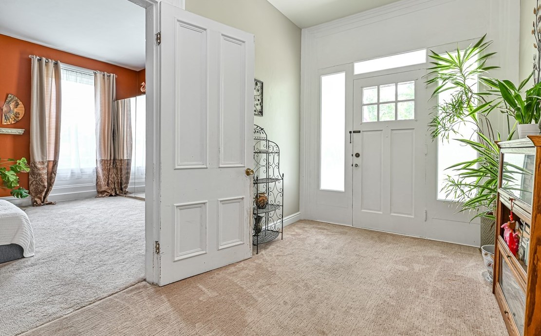 381 Friday Rd, Pittsburgh PA 15209-2111 exterior