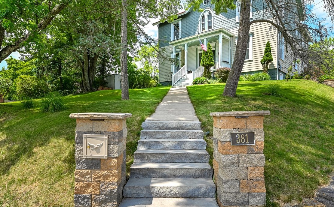 381 Friday Rd, Pittsburgh PA 15209-2111 exterior