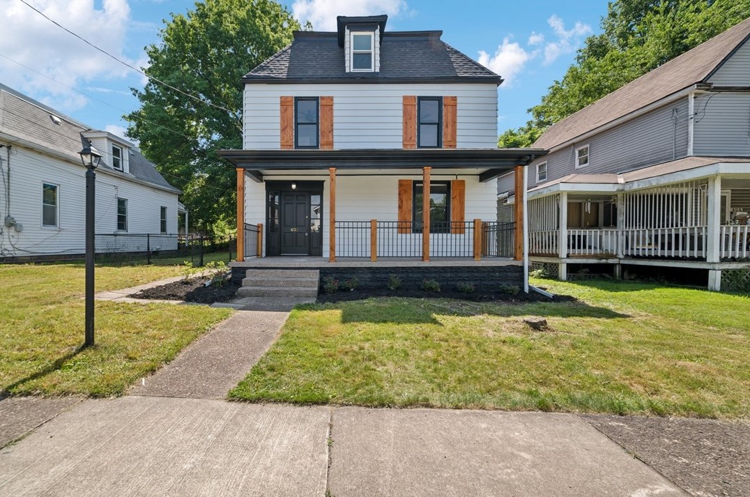 408 Burton Ave, Washington, PA 15301-3304