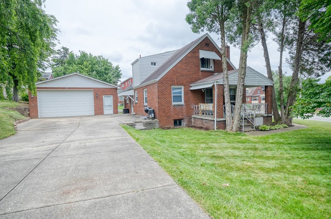 2238 Worton Blvd, Pittsburgh, PA 15122-3537