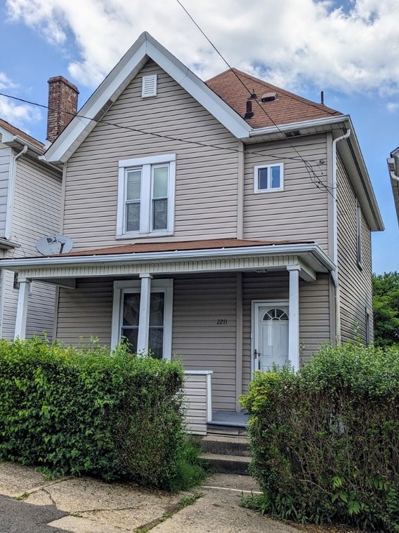 2211 Harrison St, Mckeesport, PA 15132-5833