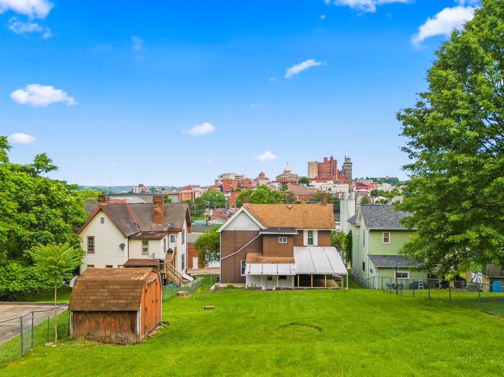 26 Prospect Ave, Washington PA  15301-5250 exterior