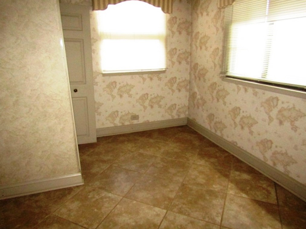 25 Ralston Pl, Pittsburgh, PA 15216-1579