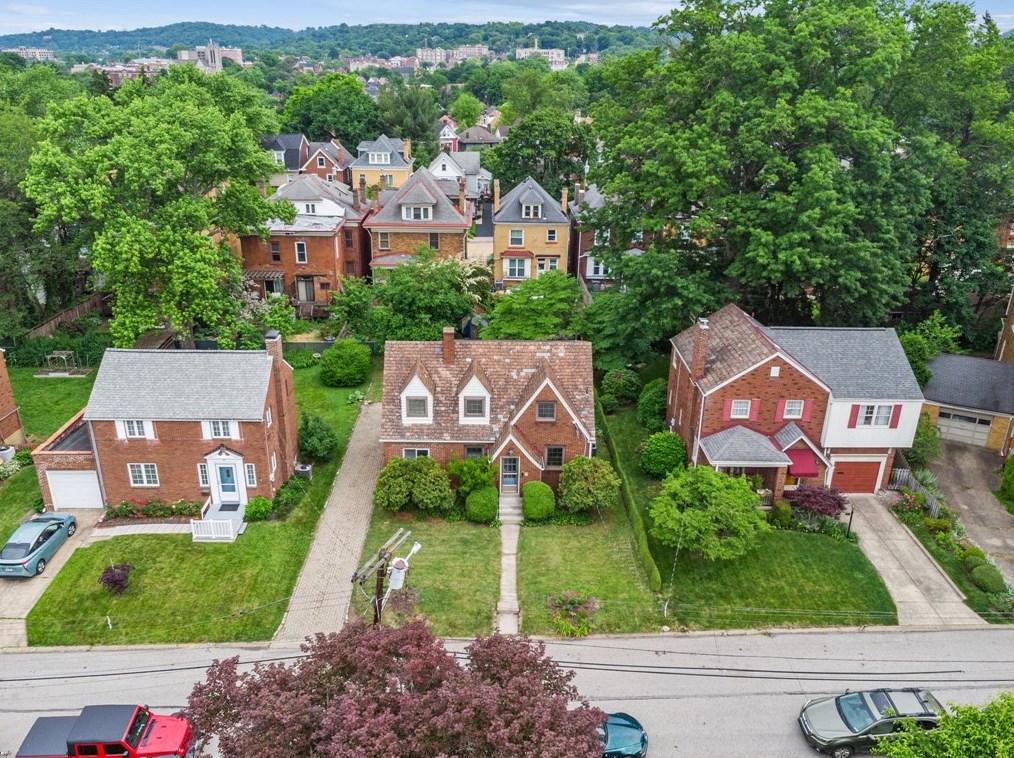 20 Love Pl, Pittsburgh, PA 15218-1444