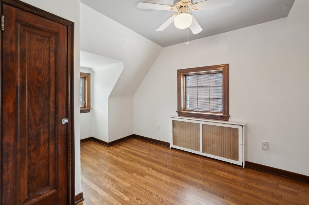 20 Love Pl, Pittsburgh PA 15218-1473 exterior