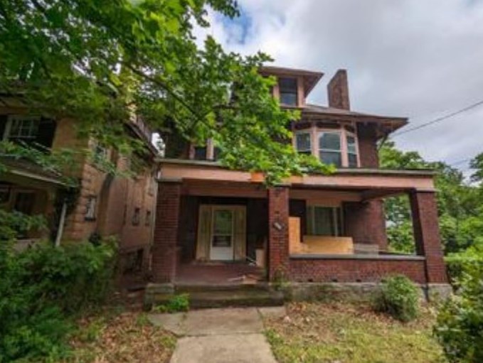 1343 Singer Pl, Pittsburgh, PA 15221-1917