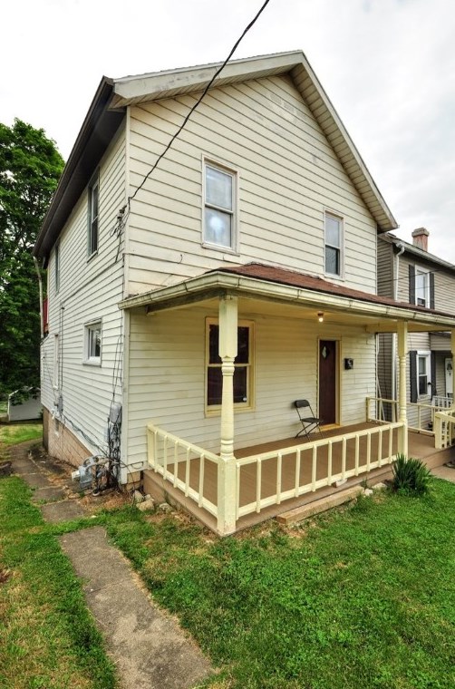 565 Broad St, Washington, PA 15301-5527