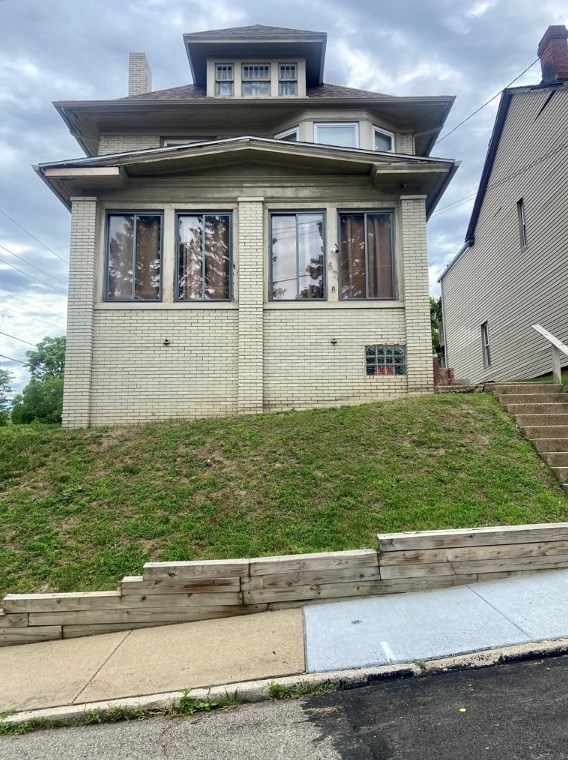 57 Lafferty Ave, Pittsburgh, PA 15210-1173