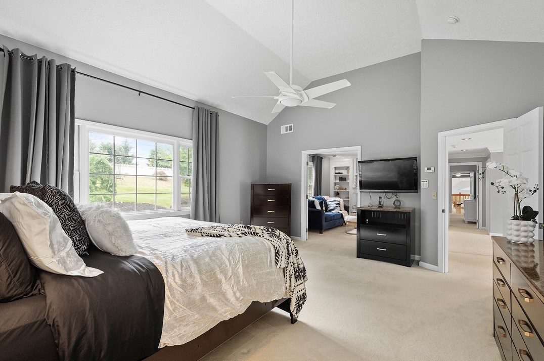 206 Lakeview Dr, Moon Twp PA 15108-9774 exterior