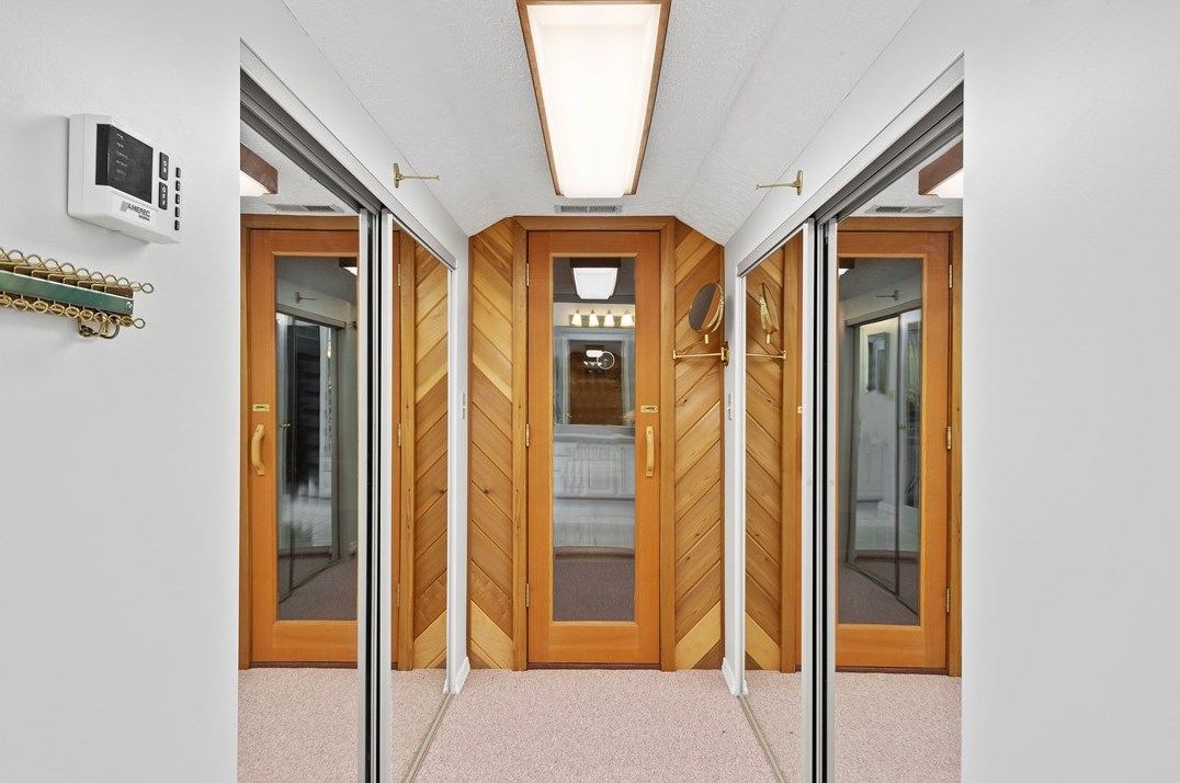 206 Lakeview Dr, Moon Twp PA 15108-9774 exterior